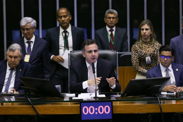 Congresso derruba veto à desoneração da folha de 17 setores econômicos