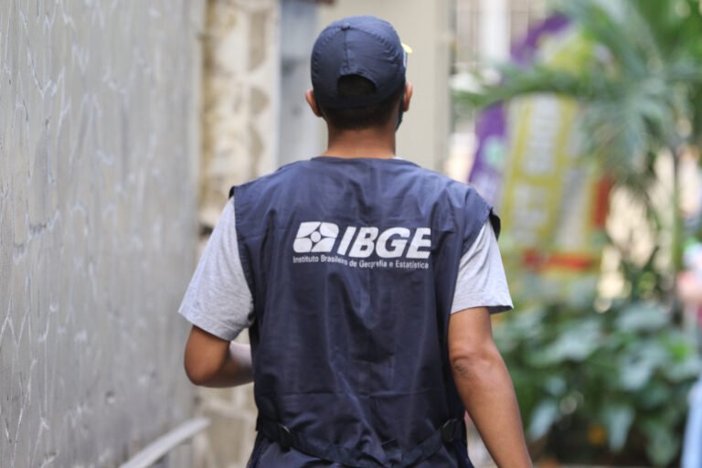 Setor de serviços avança 2,3% em 2023, revela o IBGE