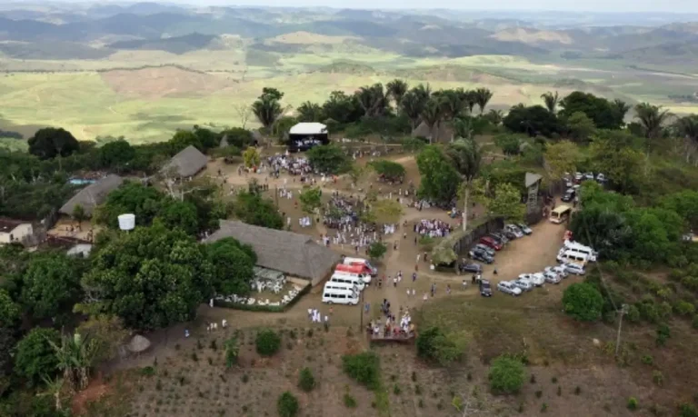 Acidente com ônibus deixa 17 mortos na Serra da Barriga