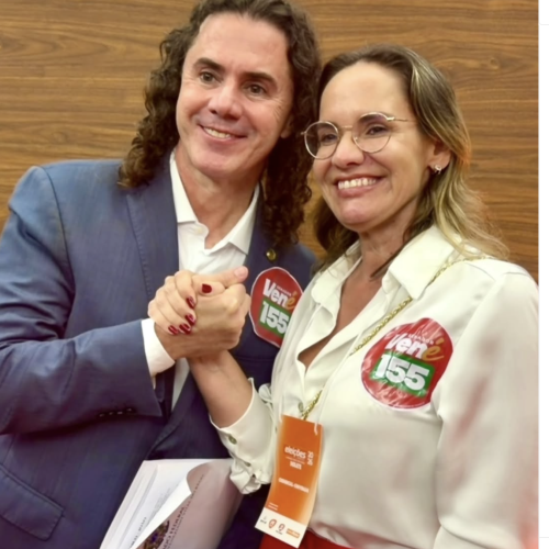 Janine renuncia e irmão assume suplência de Veneziano